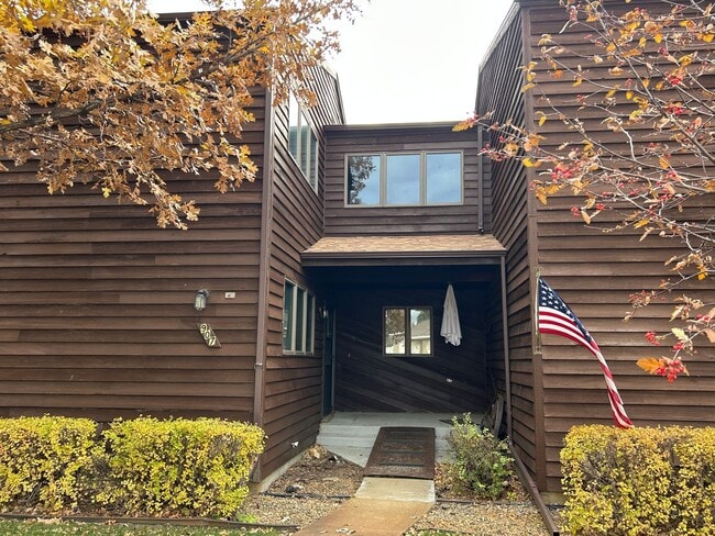 907 16th St W in Dickinson, ND - Building Photo - Building Photo