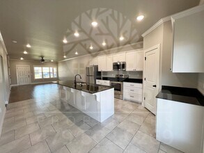 528 Bradford Dr in Springdale, AR - Building Photo - Building Photo