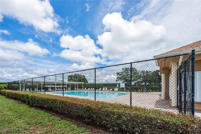 1094 Grove Dr in Naples, FL - Building Photo - Building Photo