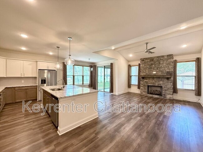 property at 7183 Mercedes Ln