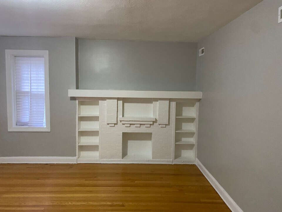 7822 S Kingston Ave in Chicago, IL - Building Photo