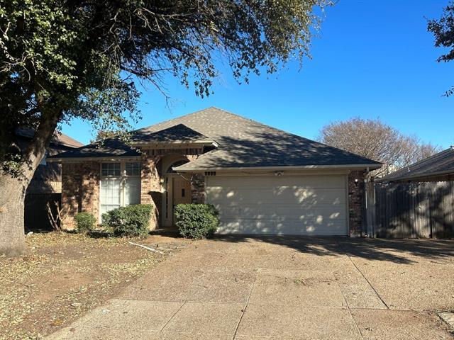 8009 Tree Leaf Ln in Fort Worth, TX - Building Photo