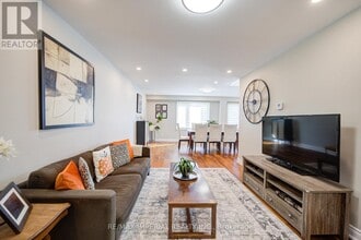 147 Millard St in Whitchurch-Stouffville, ON - Building Photo - Building Photo