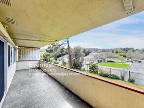 2345 Paloma Ct in Pinole, CA - Building Photo - Building Photo