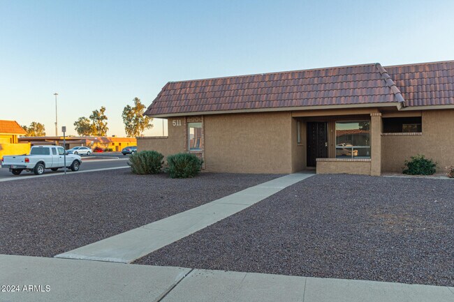 511 W Blackhawk Dr in Phoenix, AZ - Building Photo - Building Photo