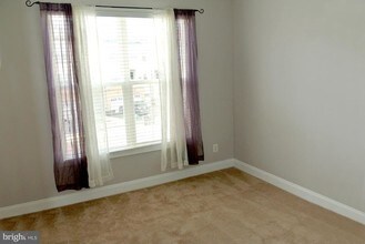 43865 Hickory Corner Terrace-Unit -110 in Ashburn, VA - Building Photo - Building Photo