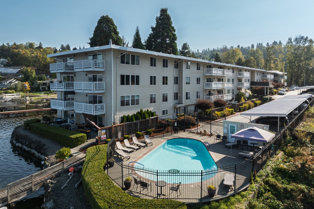 Misty Cove in Renton, WA - Building Photo