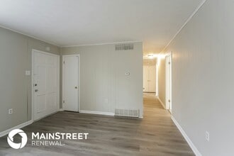 2812 Lake Park Rd in Memphis, TN - Building Photo - Building Photo