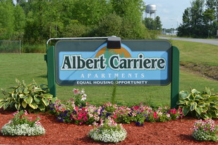 Albert Carriere Apartments in Rouses Point, NY - Foto de edificio - Building Photo