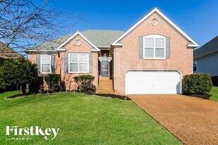 2260 Dewey Dr in Spring Hill, TN - Building Photo