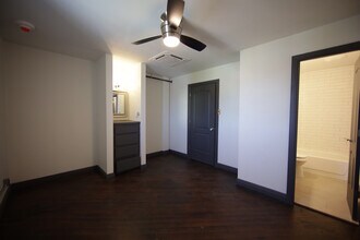 201 S Chaparral St-Unit -01 in Corpus Christi, TX - Building Photo - Building Photo