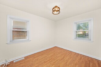 1621 S Crescent Ave in Park Ridge, IL - Building Photo - Building Photo