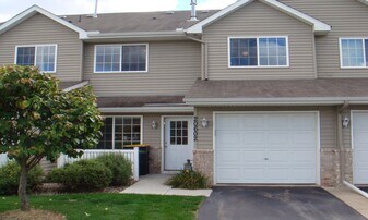 20602 Erin Way in Farmington, MN - Building Photo