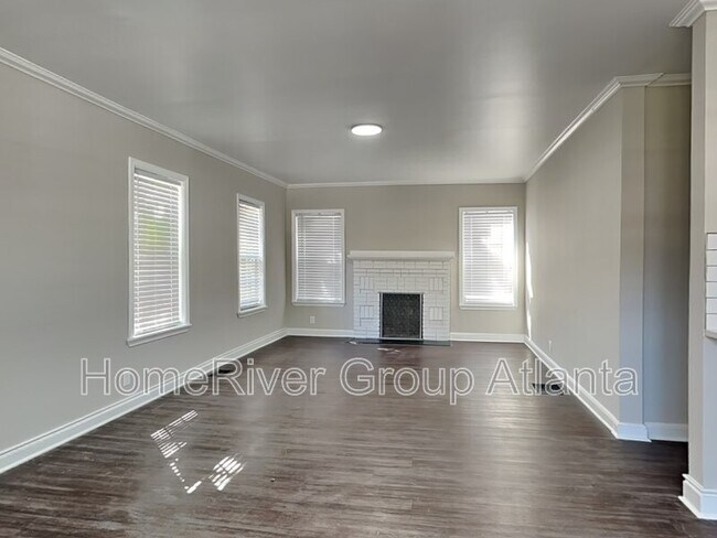 15 Harlan Rd SW in Atlanta, GA - Foto de edificio - Building Photo