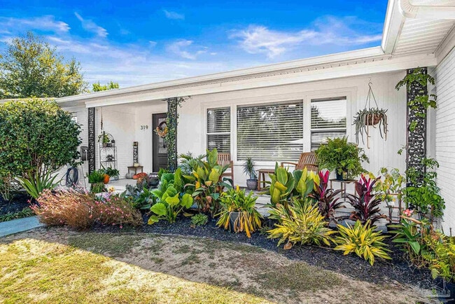 property at 319 Gamarra Rd