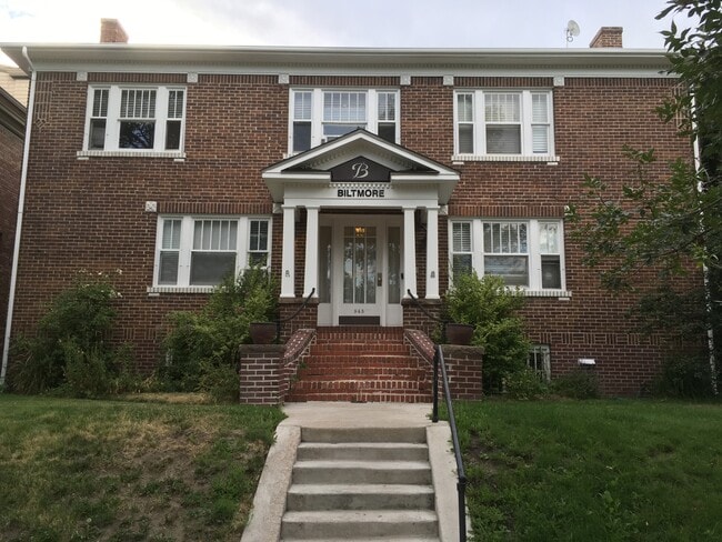 945 Washington St, Unit Apt 300