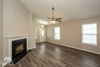 15466 Ten Point Dr in Noblesville, IN - Building Photo - Building Photo
