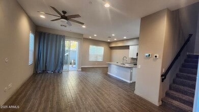 3023 N 37th Pl in Phoenix, AZ - Foto de edificio - Building Photo