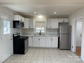 424 E Walnut Ave in Gastonia, NC - Building Photo - Building Photo