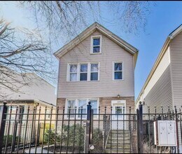 1630 N Talman Ave, Unit 1 in Chicago, IL - Building Photo - Building Photo
