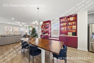 935 Parkstone Towne Blvd in Knightdale, NC - Building Photo - Building Photo