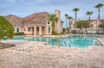 17942 Villa Creek Dr in Tampa, FL - Building Photo - Building Photo