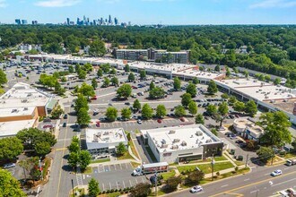 1126 E Woodlawn Rd in Charlotte, NC - Building Photo - Building Photo