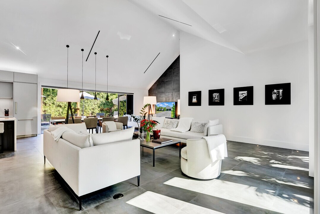 1275 N Swinton Ave in Delray Beach, FL - Building Photo