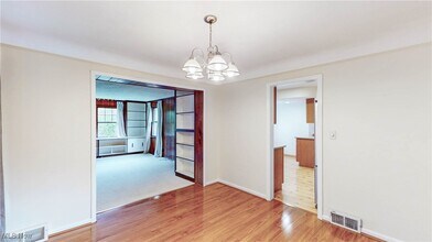 23613 E Baintree Rd in Beachwood, OH - Building Photo - Building Photo