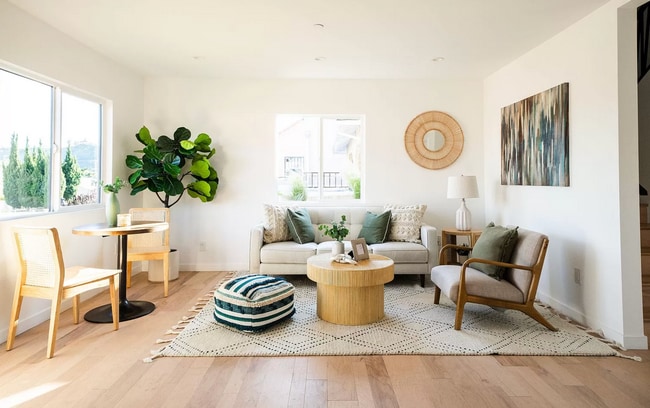 property at 2681 Roseview Ave