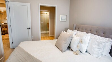 The Clemow in Ottawa, ON - Building Photo - Building Photo