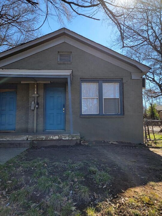714 W Bow St in Tyler, TX - Building Photo