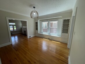 2172 Bunts Road, Unit 2172 Bunts down in Lakewood, OH - Building Photo - Building Photo
