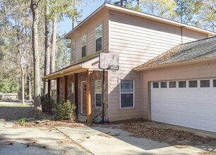 13396 Teel Rd in Montgomery, TX - Foto de edificio - Building Photo