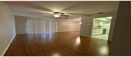 8502 Sagebrush Ln, Unit 1 in San Antonio, TX - Foto de edificio - Building Photo