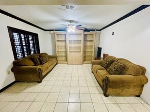 1503 Chicago St in Laredo, TX - Building Photo - Building Photo