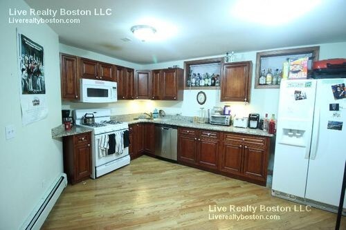 1422 Commonwealth Avenue-Unit -7a in Boston, MA - Building Photo - Building Photo