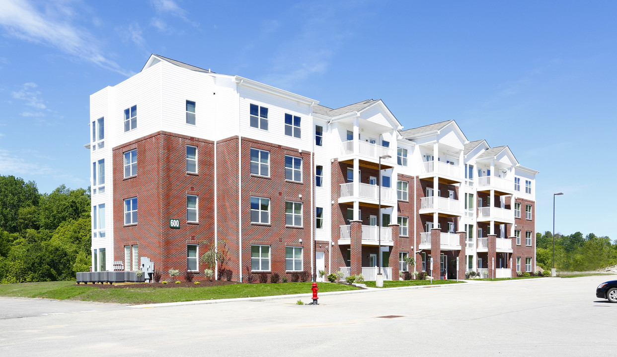 Bright Oaks UC in Oakdale, PA - Building Photo