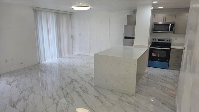 1758 NW 55th Ave in Lauderhill, FL - Building Photo - Building Photo