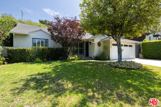 3976 Goodland Ave in Los Angeles, CA - Building Photo - Building Photo