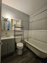 1704 Chestnut St in Erie, PA - Building Photo - Building Photo