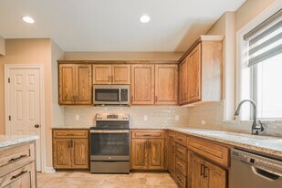 246 W Grant St, Unit 246 in Papillion, NE - Building Photo