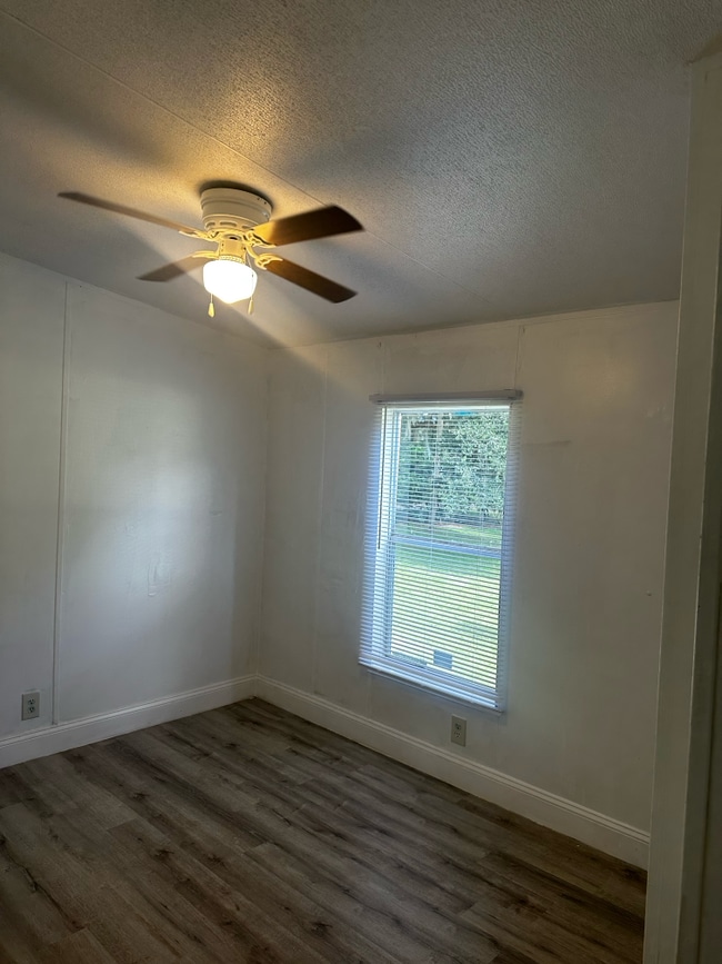 1060 Piercewood Pt in Brooksville, FL - Building Photo - Building Photo