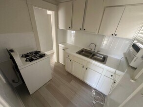 1117-1123 E. Appleton St in Long Beach, CA - Foto de edificio - Interior Photo