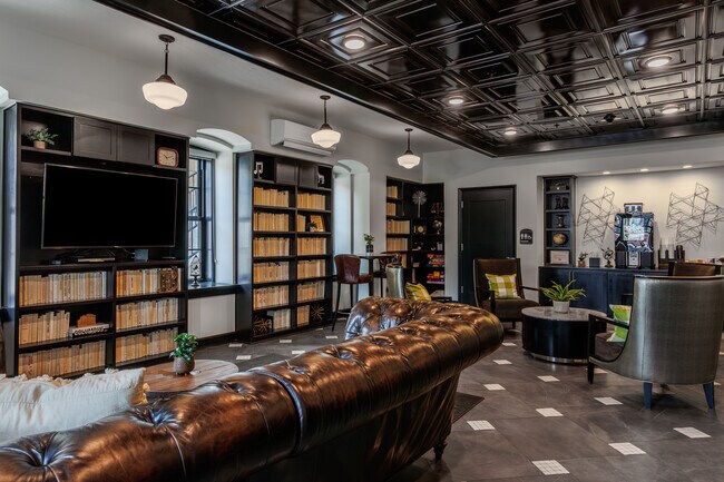 The Barrett in Columbus, OH - Building Photo - Interior Photo