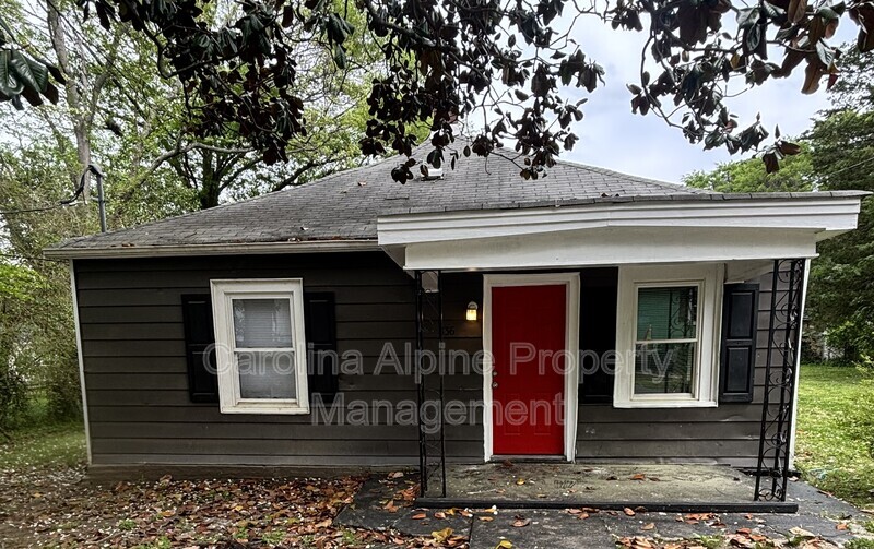 836 S Dalton St in Gastonia, NC - Building Photo