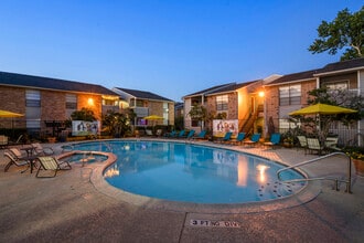 The Place At Green Trails in Katy, TX - Foto de edificio - Building Photo