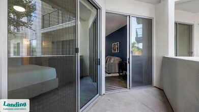 2323 E Highland Ave in Phoenix, AZ - Building Photo - Building Photo