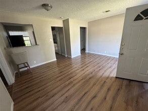 7339 Eisenhower Rd in Houston, TX - Building Photo - Building Photo