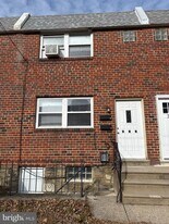 366 Ripka St in Philadelphia, PA - Building Photo